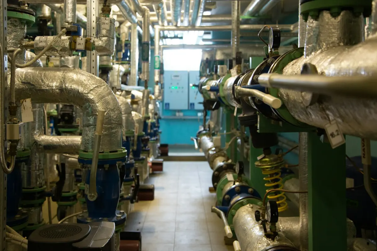 Aggregaat aansluiten warmwaterboiler: stroom en